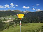 Jenisberg; Blick auf das Dorf Wiesen im Gegenhang