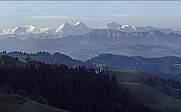 Lüdernalp und Berner
                      Alpen, Bild: Simon Wüthrich