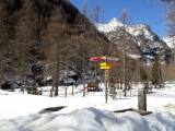 Schnee
                      auf dem Wanderweg in Sonogno, Ende März 2018